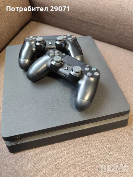 Playstation 4 с 1TB памет и два джойстика, снимка 1