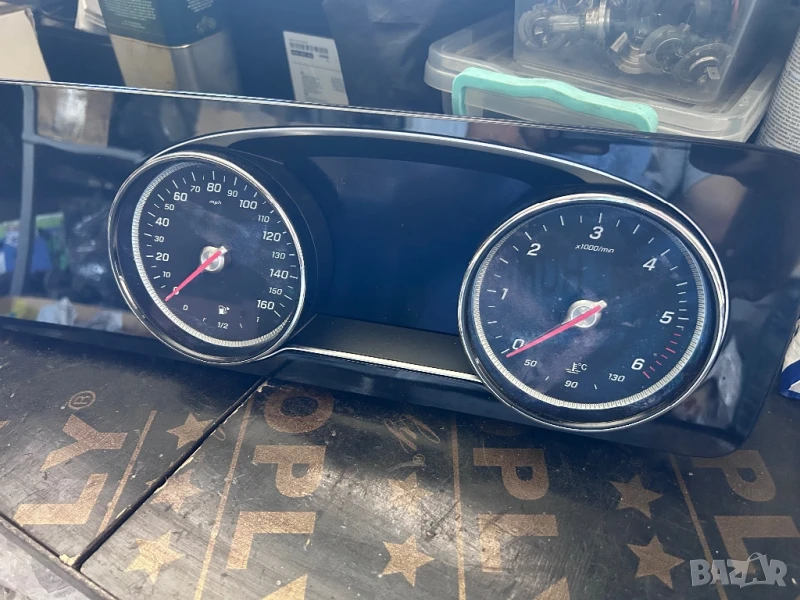 Километраж и екран мерцедес Е класа W213 2016+ , снимка 1