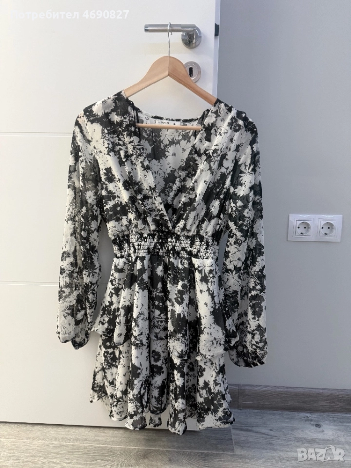 Стилна дамска рокля с V-образно деколте и ластична талия, снимка 1