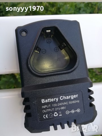 BATTERY CHARGER-ЗАРЯДНО ЗА БАТЕРИИ 3003241932, снимка 3 - Винтоверти - 45024943