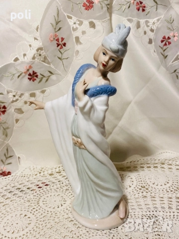 порцеланова статуетка, снимка 2 - Статуетки - 52668564