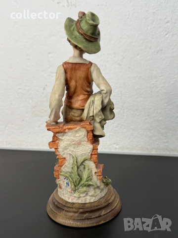 Порцеланова фигура на Джузепе Армани от серията Capodimonte №7961, снимка 3 - Колекции - 53855418