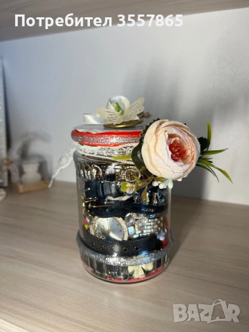 Буркан с бижута, снимка 3 - Колиета, медальони, синджири - 52339880