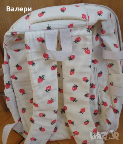 Раница- велурено кадифе, бяла на ягодки, снимка 5 - Раници - 52270172