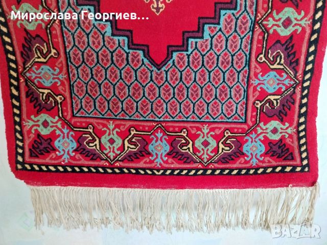 Тунизийски килим за стена от 80те години, изработен от вълна, снимка 3 - Антикварни и старинни предмети - 45650491