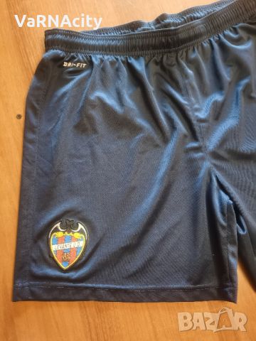 Levante x Nike size M , снимка 2 - Спортни дрехи, екипи - 45635916