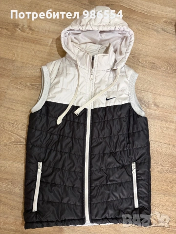 Елек грейка Nike размер M, снимка 2 - Елеци - 53051941