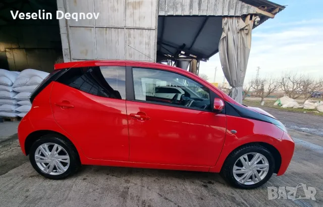 Toyota Aygo 1.0 , снимка 4 - Автомобили и джипове - 49099368