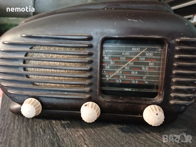 Радио Tesla бакелитена, снимка 7 - Антикварни и старинни предмети - 54186860