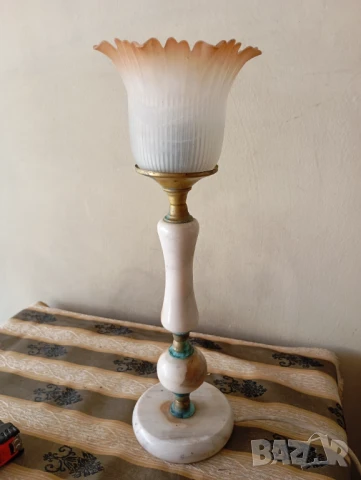 Стара настолна лампа