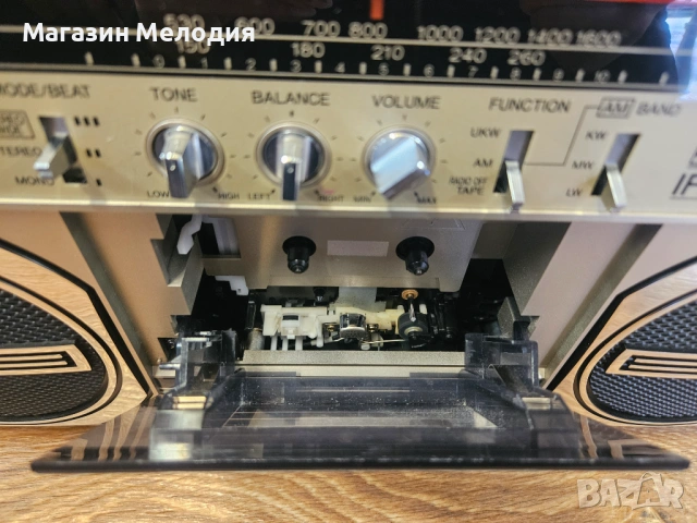 Радиокасетофон Interfunk IF 2365 – Ретро радиокасетофон (Boombox) в отлично състояние., снимка 9 - Радиокасетофони, транзистори - 54200490