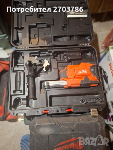 Milwaukee m12прахоуловител, снимка 2 - Куфари с инструменти - 54093388