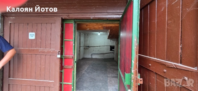 Давам гараж + парко място отпред под наем, снимка 2 - Гаражи и паркоместа - 51492421