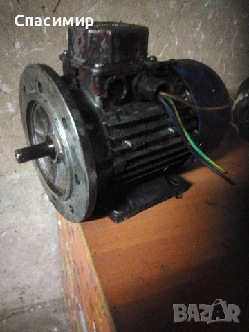 Ел двигател 0,55 kw на 1440 обр трифазен 