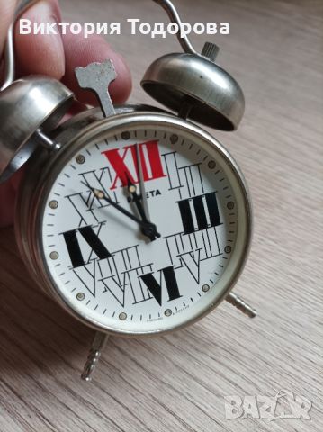 Продавам малък часовник будилник Ракета , снимка 7 - Антикварни и старинни предмети - 39438731