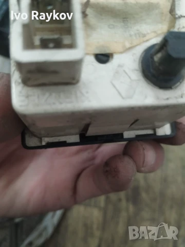 Ретро часовник за Рено 19 RENAULT 19 Mk II , снимка 3 - Части - 51055570