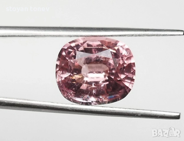 Рядък и ценен Падпараджа шпинел 2.68 кт от Мианмар! Нетретиран! Сертифициран! Нов!, снимка 2 - Други - 53603861