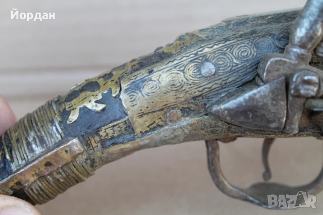 Арнаутски кремъчен пистолет , снимка 9 - Антикварни и старинни предмети - 51407958