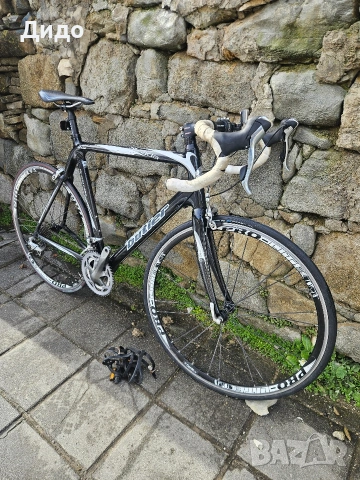 шосеен карбонов велосипед 