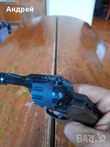 Стар капсов пистолет Mondial, снимка 4 - Други ценни предмети - 53904229