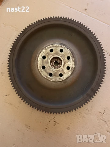 Маховик  за Сузуки Витара 2.0 V6 136 к.с, снимка 2 - Части - 50978985