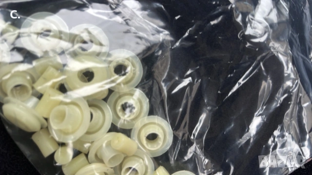 Лада 2101 Жигули копчета за лайстни на праговете ваз 2101.2102.21011.21013, снимка 2 - Части - 53417697