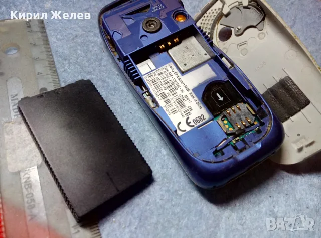 SONY ERICSSON VODAFONE F500i VGA Стар КОЛЕКЦИОНЕРСКИ МОБИЛЕН ТЕЛЕФОН GSM АПАРАТ СОНИ ЕРИКСОН 47653, снимка 2 - Sony Ericsson - 47613841