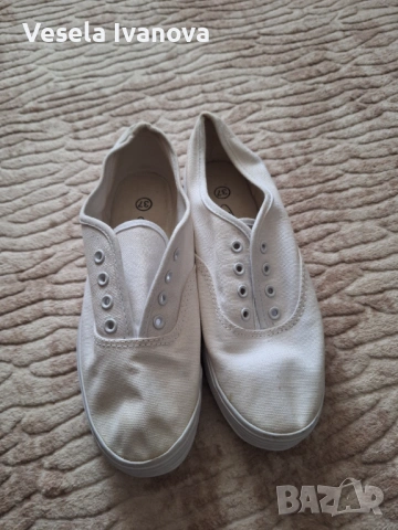 Дамски кецове 