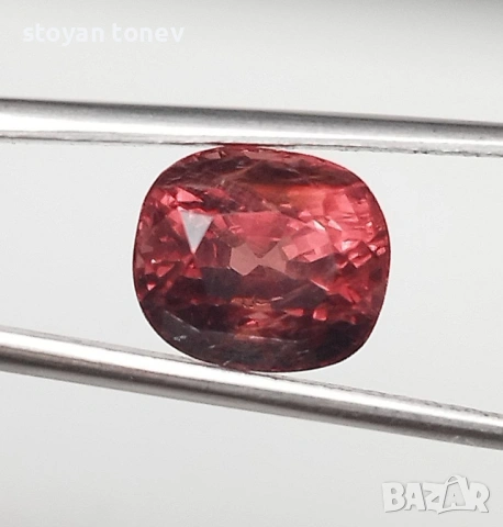 Рядък 2.49кт естествен ненагряван Падпараджа шпинел от Мианмар! Сертифициран! Нов!, снимка 2 - Други - 53649383