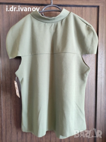 нова зелена еластична блуза с изрязани части, снимка 3 - Тениски - 54179258