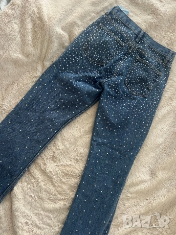 Дамски дънки с камъчета Zara, снимка 2 - Дънки - 54243161