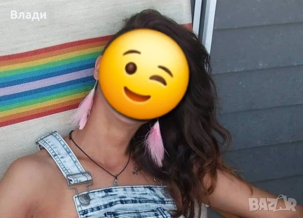 розови пера обеци , снимка 5 - Обеци - 51333352