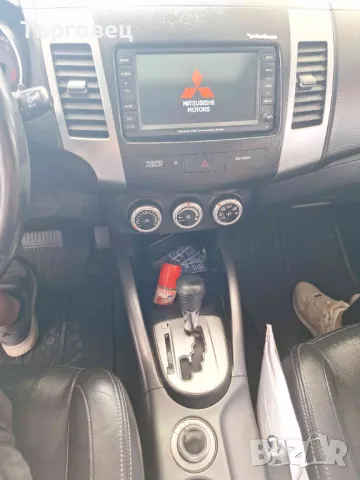 Mitsubishi Outlander 3.0 V6 газ- бензин автоматик , снимка 12 - Автомобили и джипове - 48219504