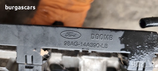 Горивна рейка бензинови дюзи 98AG-14A390-LB Ford Fusion 1.6-101к.с.FYJA, снимка 2 - Части - 53393755