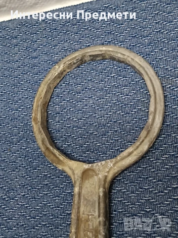 Стар инструмент, ключ за сваляне на маслени филтри.Елпром-Ловеч, снимка 3 - Други ценни предмети - 50689335