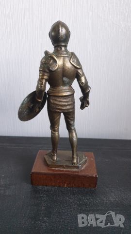 Бронзова ,масивна статуетка на рицар "Sec.XV", снимка 3 - Антикварни и старинни предмети - 45127666