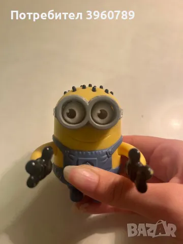 Играчка миньон, който си движи ръцете и очите с помощта на копче на гърба, снимка 2 - Други - 49852411
