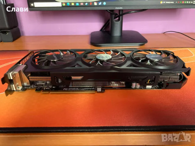 Видео карта GIGABYTE AMD RADEON R9 270X OC WINDFORCE 2GB/256 BIT GDDR5, снимка 8 - Видеокарти - 48495162