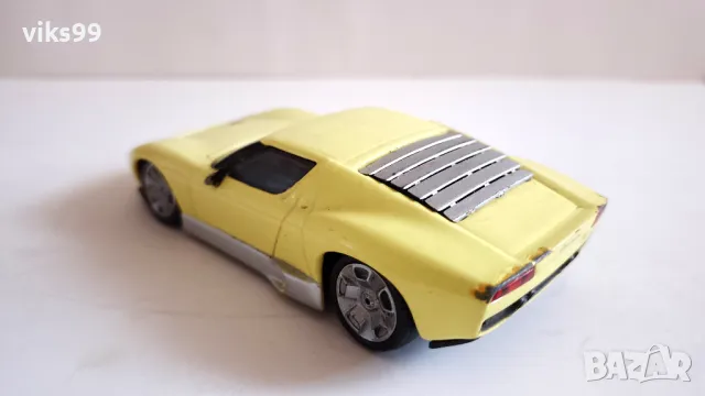 Lamborghini Miura - Mondo Motors 1:43, снимка 2 - Колекции - 47201098