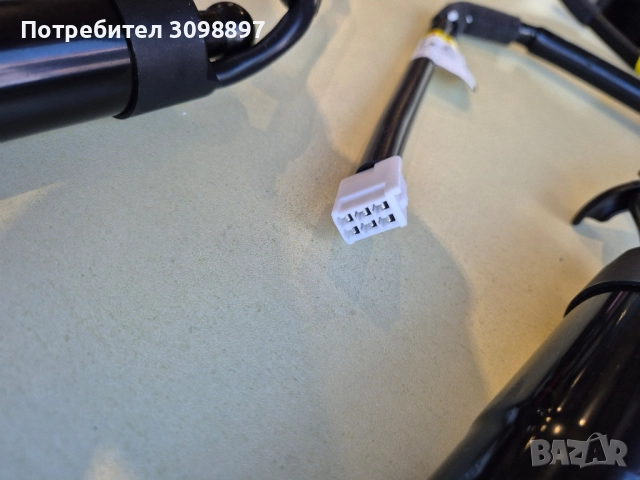 Амортисьори за багажника на Тойота Рав4 2012-2019г. , снимка 3 - Части - 51602159