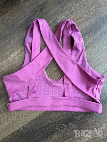 Спортно бюстие Nike, снимка 2 - Корсети, бюстиета, топове - 51877120