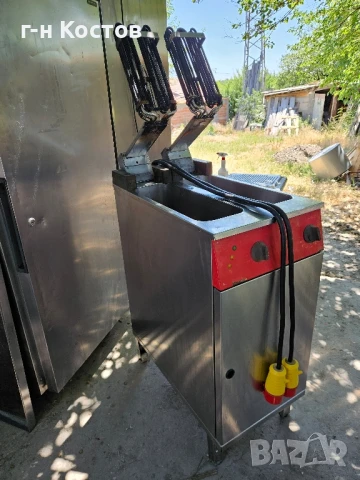 Фритюрник на база професионален на ток трифазен Мощен 2х6kw. 2х10 литра втора употреба , снимка 11 - Обзавеждане на кухня - 50909118