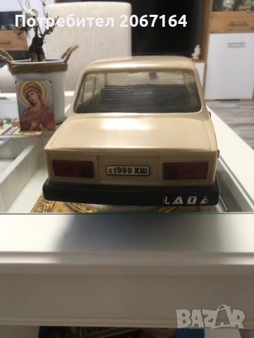 Голям модел на Лада  в мащаб 1:8, снимка 12 - Колекции - 51725257