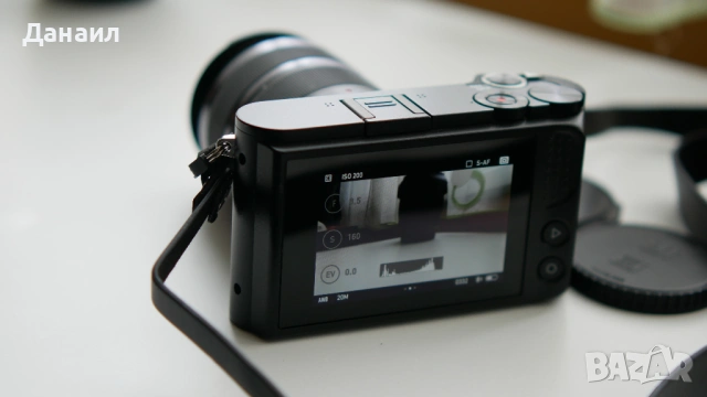 20MP, 4K/30fps YI M1 Mirrorless + 12-40mm f/3.5-5.6 М4/3 обектив, снимка 3 - Фотоапарати - 53946891