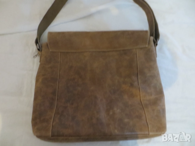 Кожени чанти през рамо Bruno Banani и Pride and Soul, снимка 7 - Чанти - 51881220