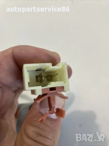 Мотор за предна дясна седалка за KIA Magentis  2.0 CRDi (2009) 88345-MG540, снимка 3 - Части - 53270930