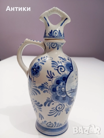 Порцеланова стара бутилка с печат