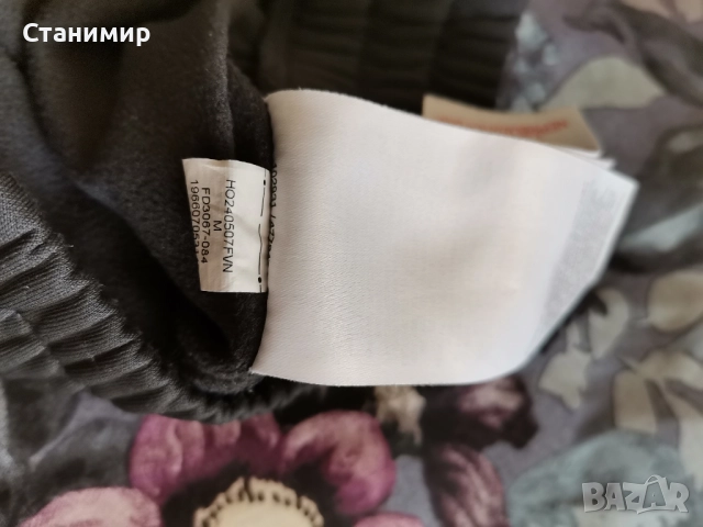 Долнище Nike.Размер М. 137-147., снимка 4 - Детски анцузи и суичери - 52545537