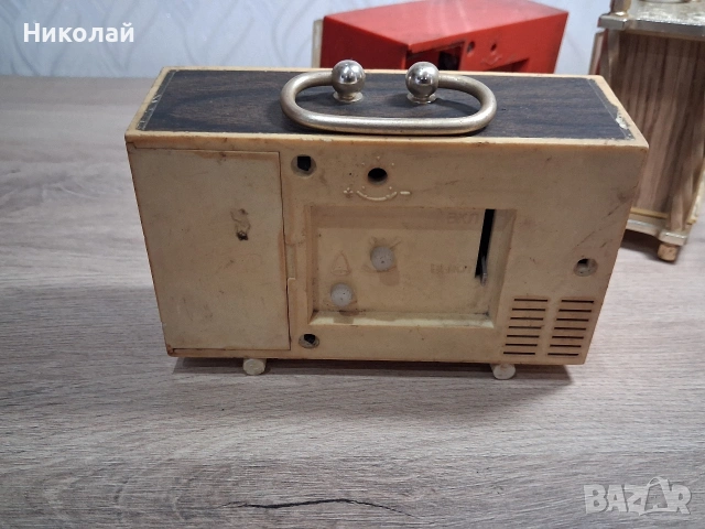 Лот 4 броя електро механични будилници Слава Наири за ремонт части, снимка 17 - Антикварни и старинни предмети - 53618398