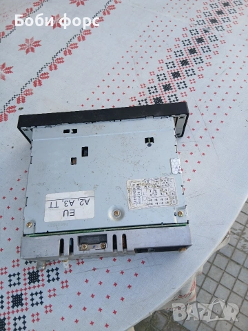 Audi радеокасетофон оргинал за А2 А3 ТТ, снимка 14 - Аксесоари и консумативи - 53753161